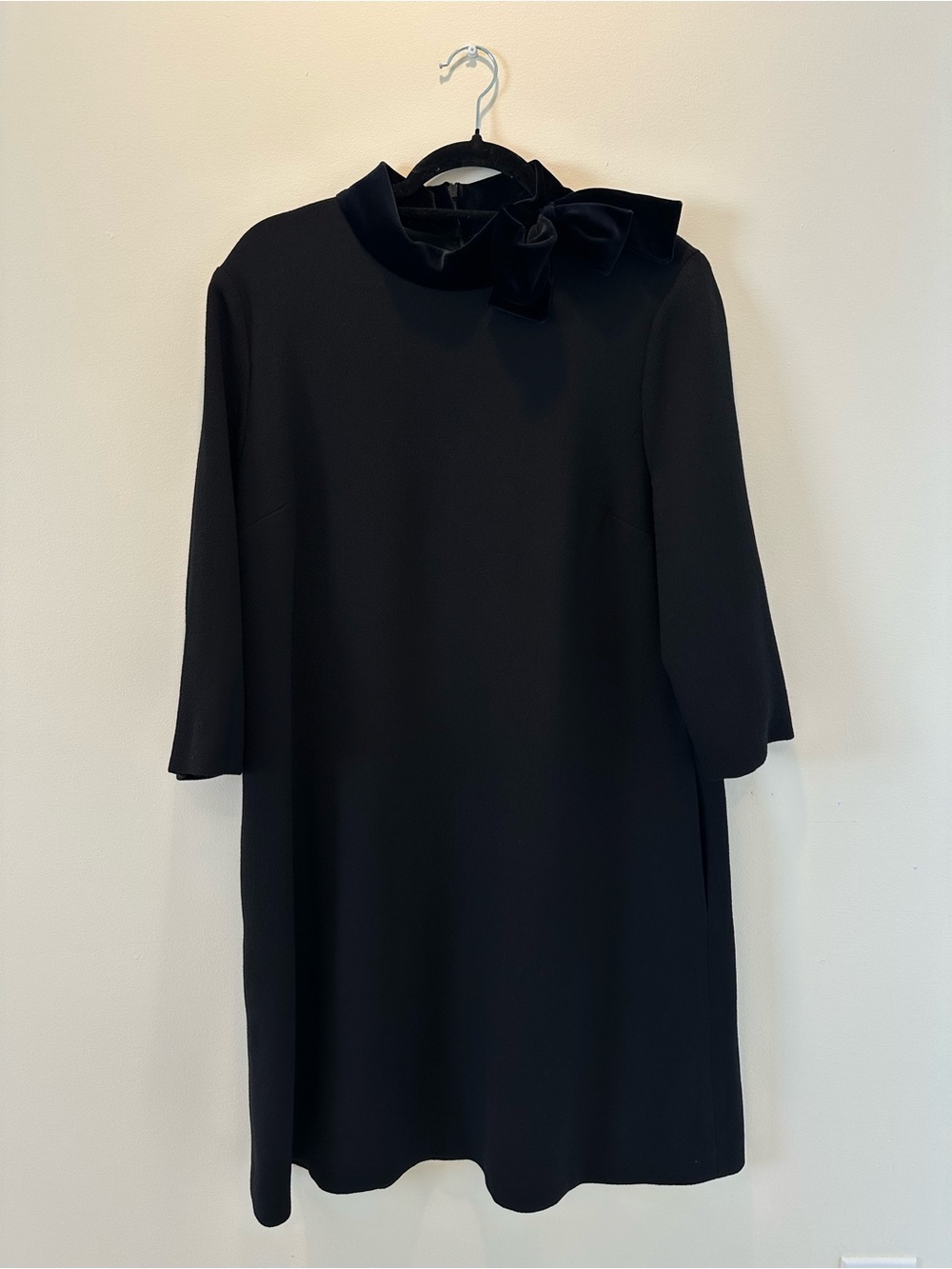Elegant Black Mini Dress with Velvet Bow Neck
